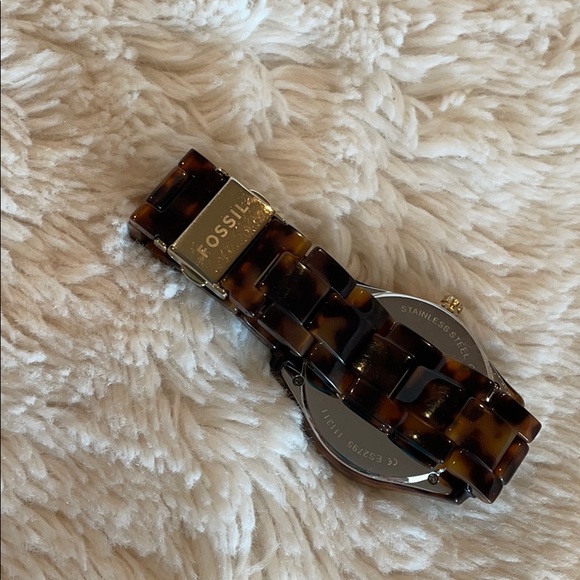 Turtle Shell Fossil Watch - Picture 3 of 8